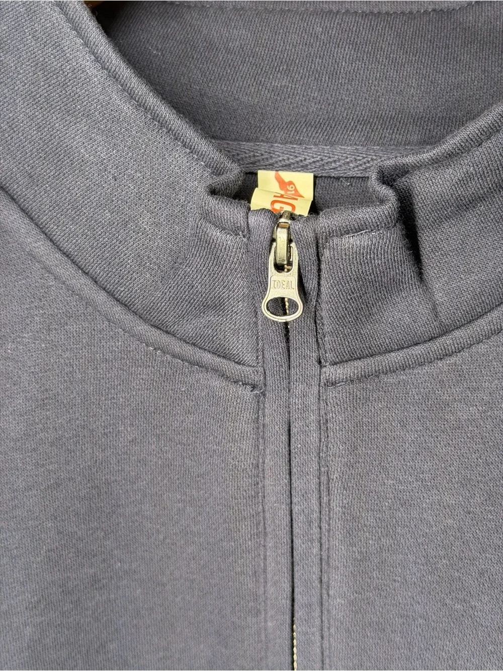 UConn Huskies Men’s XL Quarter Zip Pullover Sweatshirt NCAA League Navy Blue NEW - Picture 4 of 8